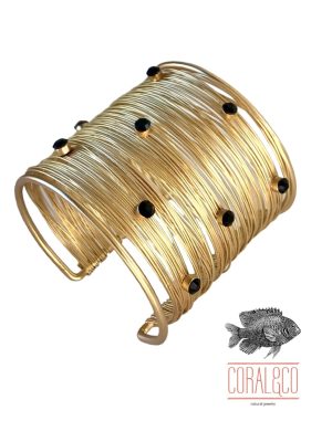 Pulsera filas piedrecitas negras